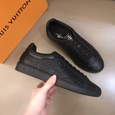 Louis Vuitton Low Shoes